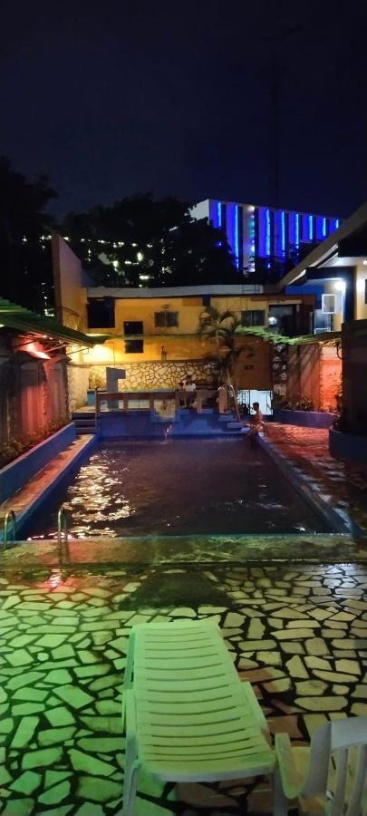2 Hotel Saleh Angeles Kültér fotó
