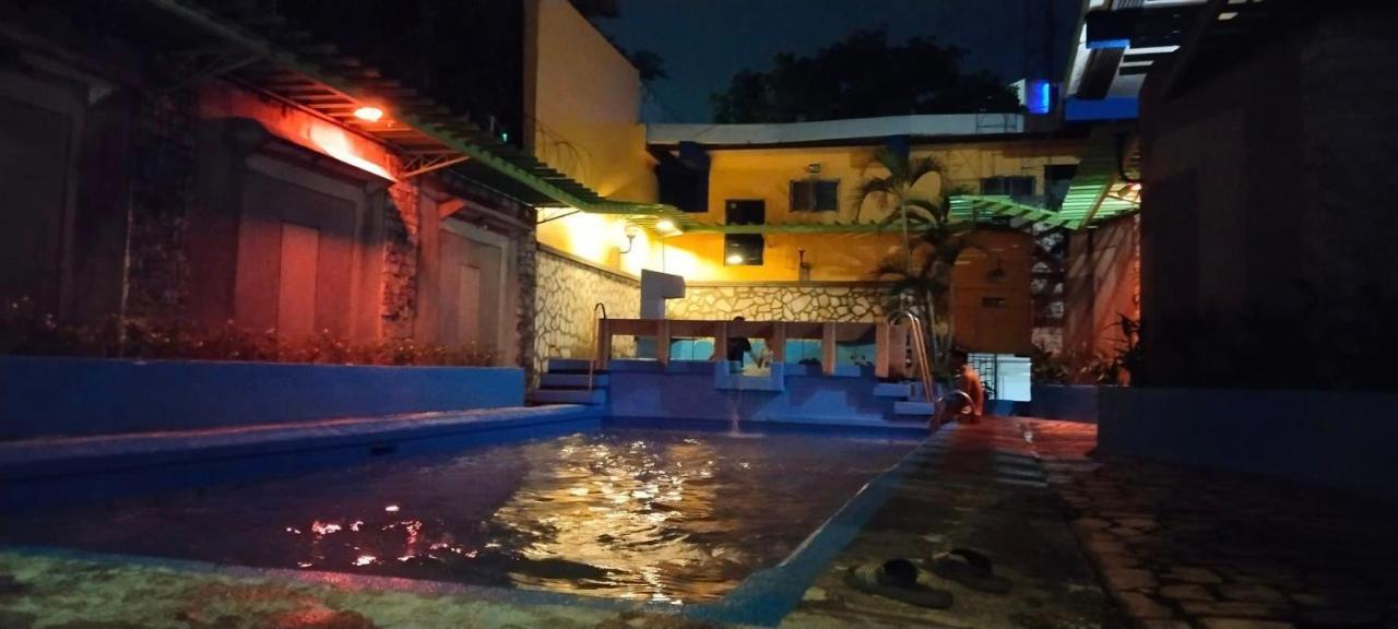 2 Hotel Saleh Angeles Kültér fotó