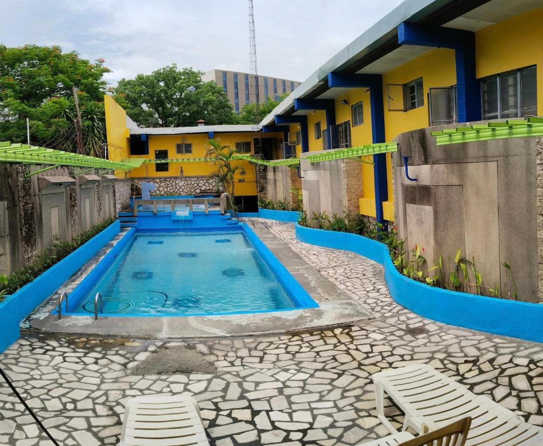 2 Hotel Saleh Angeles Kültér fotó