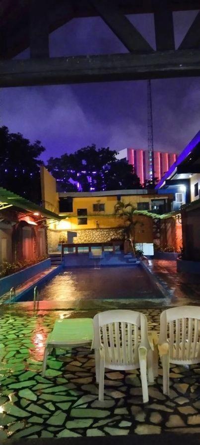 2 Hotel Saleh Angeles Kültér fotó