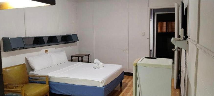 2 Hotel Saleh Angeles Kültér fotó
