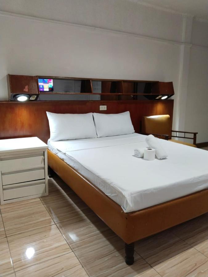 2 Hotel Saleh Angeles Kültér fotó
